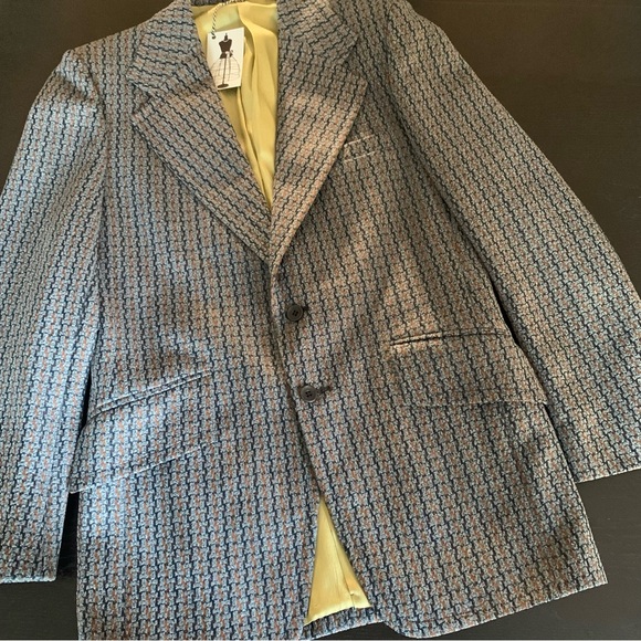 Vintage Blue Sport Coat with Classic Notched Lapel